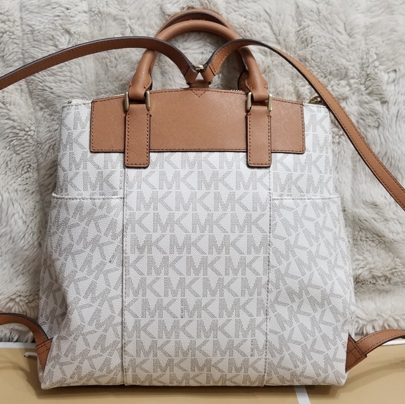 🚫SOLD🚫 NWT MK LG HAMILTON TRAVELER BACKPACK - Picture 4 of 7